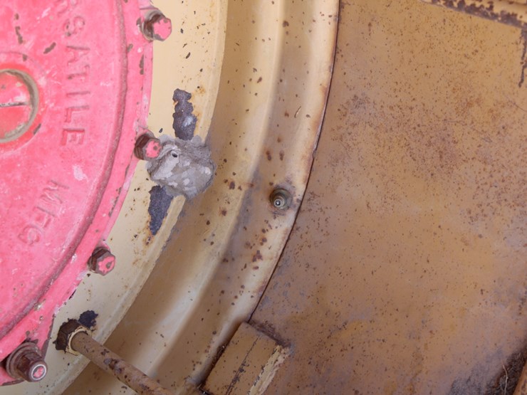 1980-versatile-875-image-69