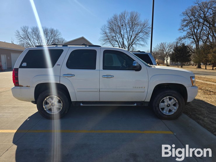 2007-chevrolet-tahoe-image-4