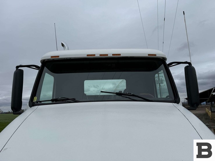 2001-volvo-vnl-tractor-truck---albany,-or-image-11