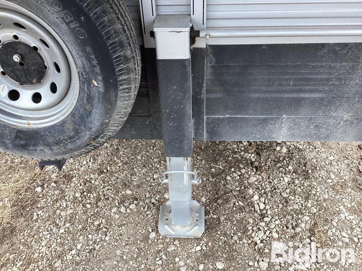 2016-titan-trailer-image-20