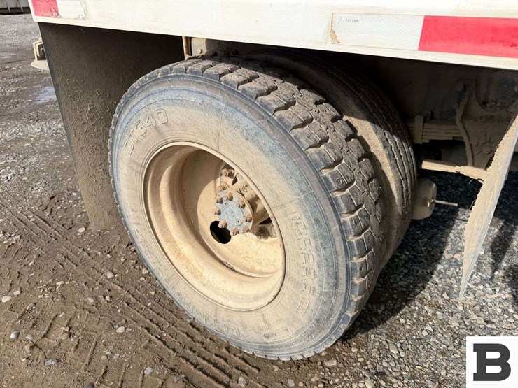 2003-international-durastar-4300-image-16