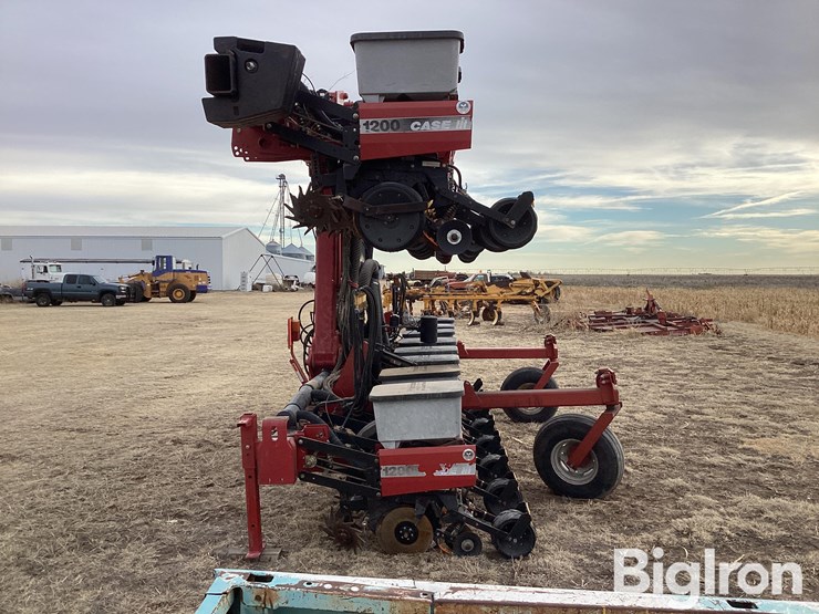 case-ih-1200-image-8
