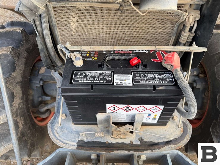 2014-kubota-m8540hd-image-23