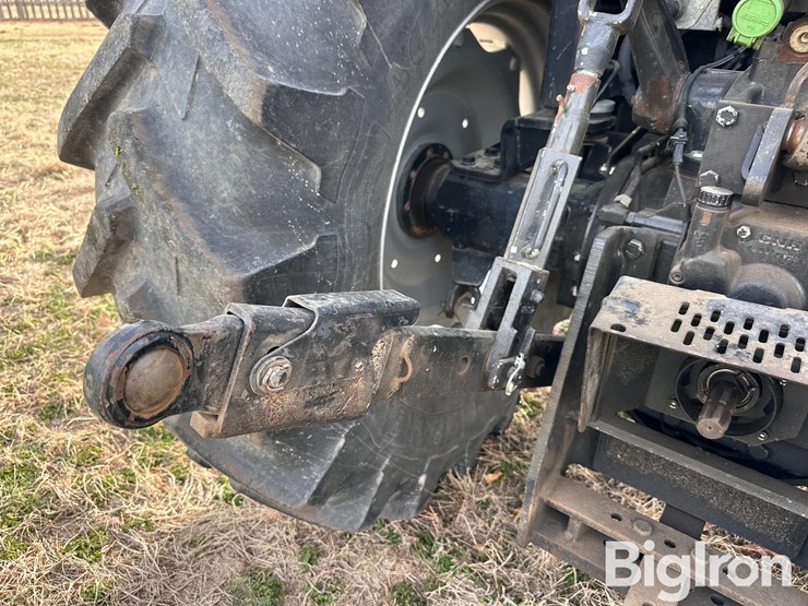 2013-case-ih-farmall-105c-image-13