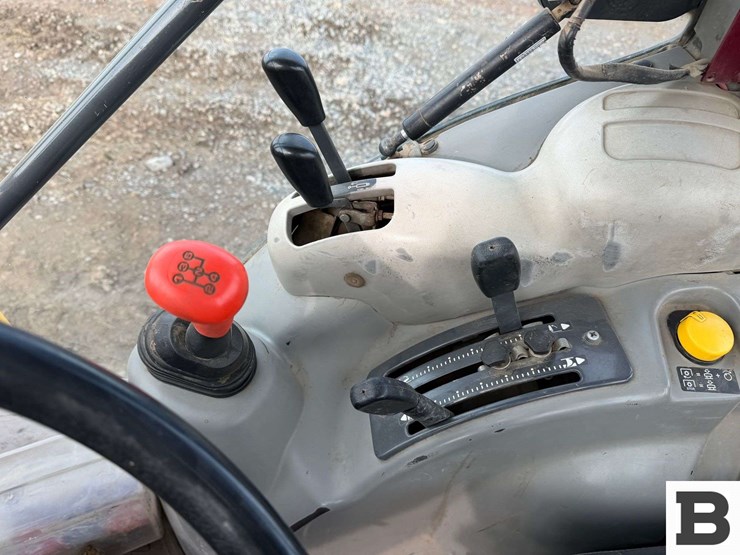 2014-kubota-m8540hd-image-27