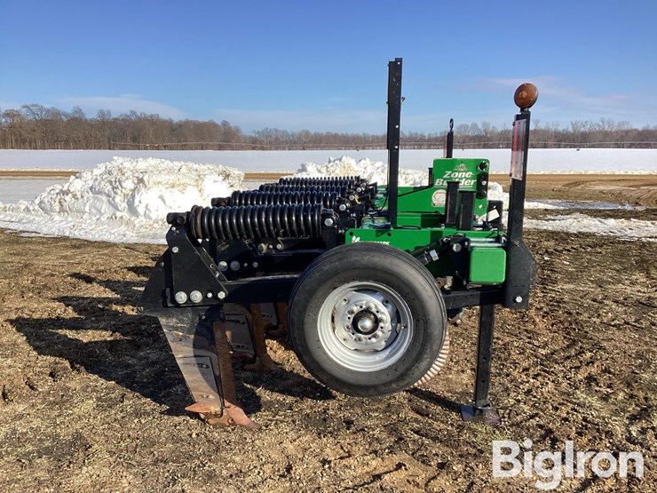 unverferth-zonebuilder-122-image-4