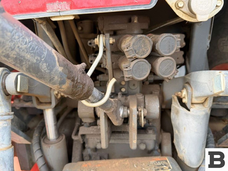 2014-kubota-m8540hd-image-17