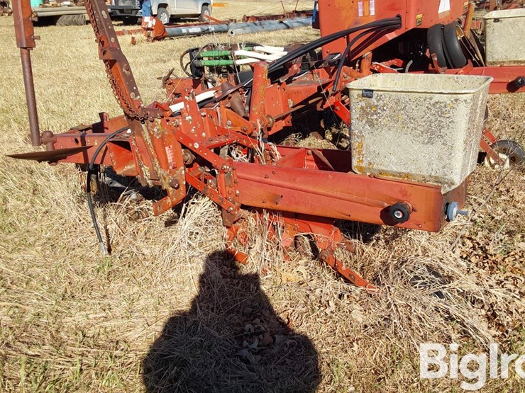 international-800-image-20