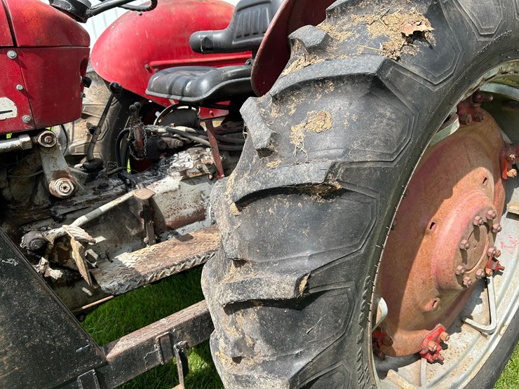 massey-ferguson-65-image-7