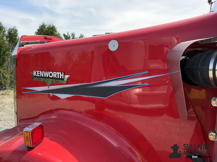 2005-kenworth-w900-image-12