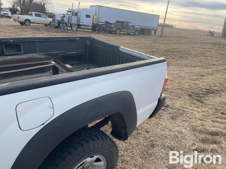 2005-toyota-tacoma-image-19