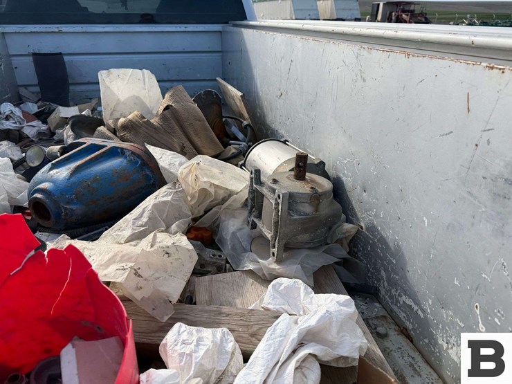 2017-chevrolet-silverado-3500-image-18