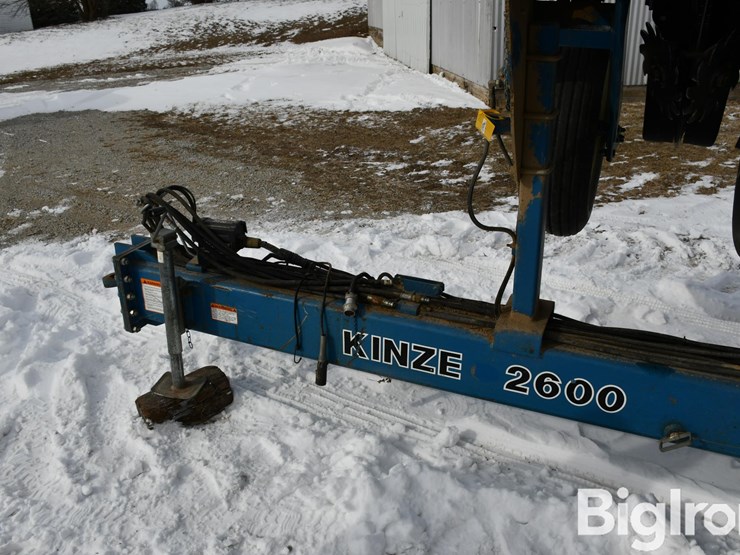 kinze-2600-image-17