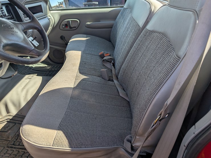 2000-chevrolet-2500-image-16