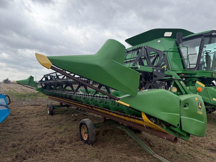 2013-john-deere-630f-image-2