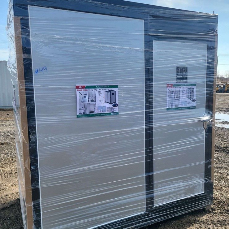 (1) KJ Heavy Duty Portable Restroom 7' 4"x 5' x 8' Model:K1522
