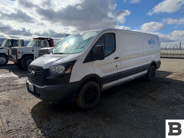 2015-ford-transit-image-1