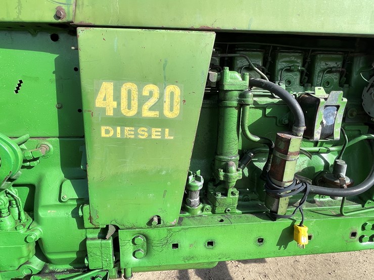 john-deere-4020-image-21