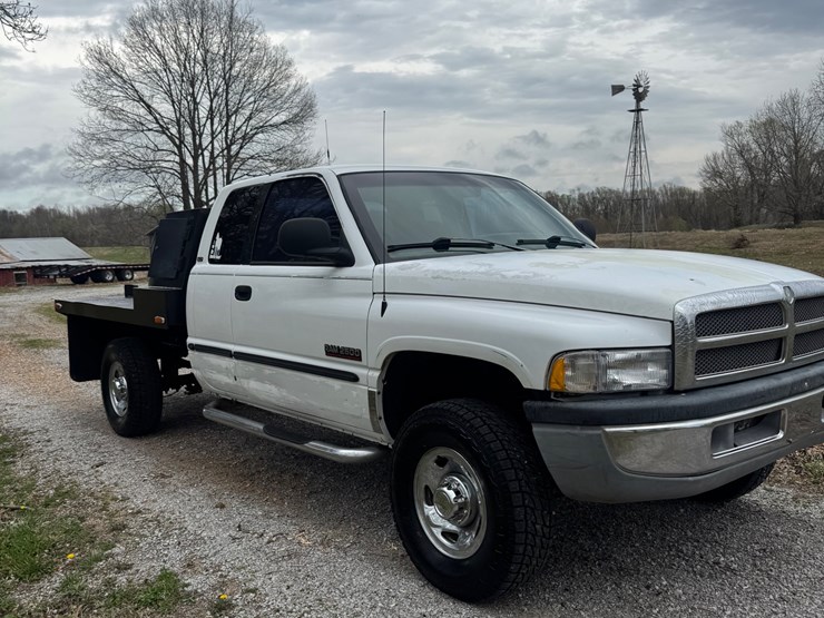 1999-dodge-ram-2500-image-5