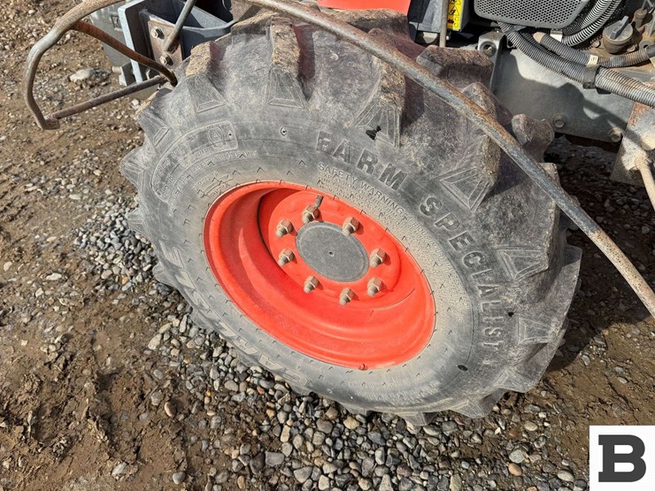 2014-kubota-m8540hd-image-12