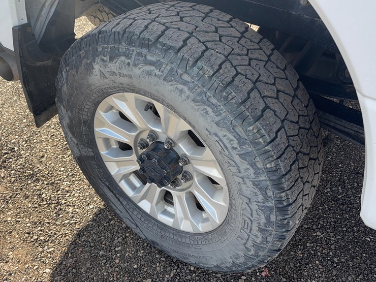 2020-ford-f350-image-18