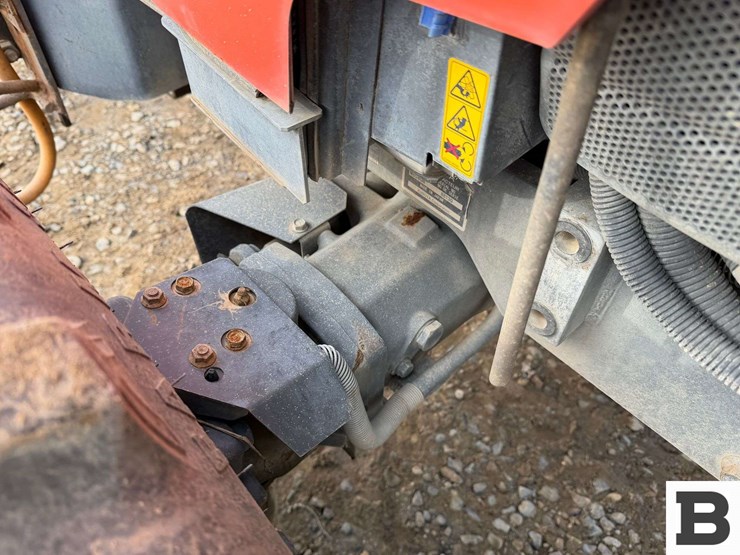 2014-kubota-m8540hd-image-13