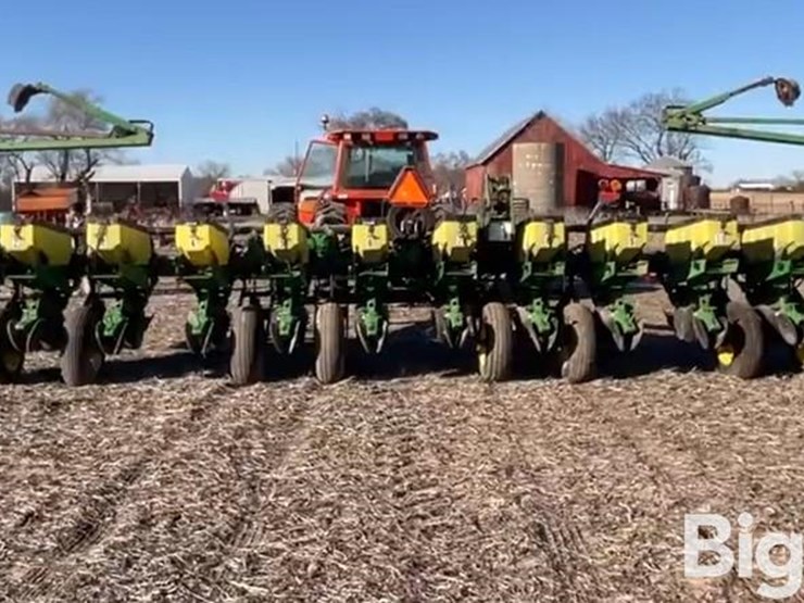 john-deere-1770-image-12