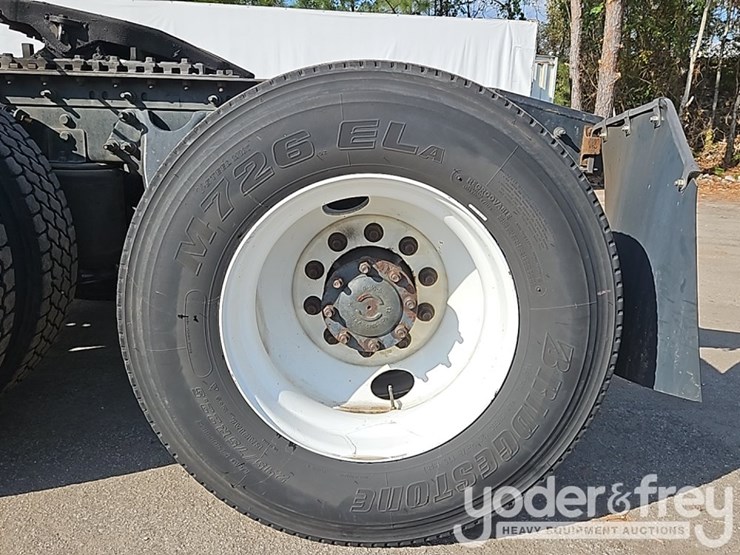 2017-international-8600-image-10