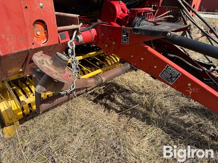 2004-new-holland-br780-image-20