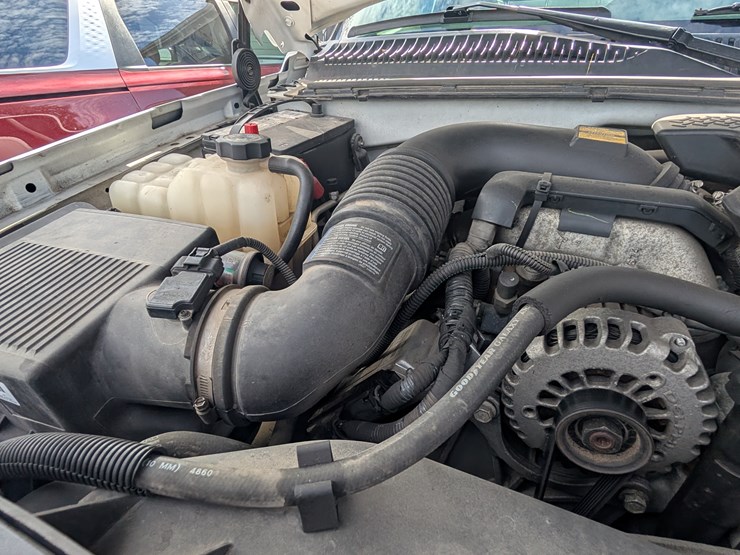 2004-chevrolet-2500-image-23