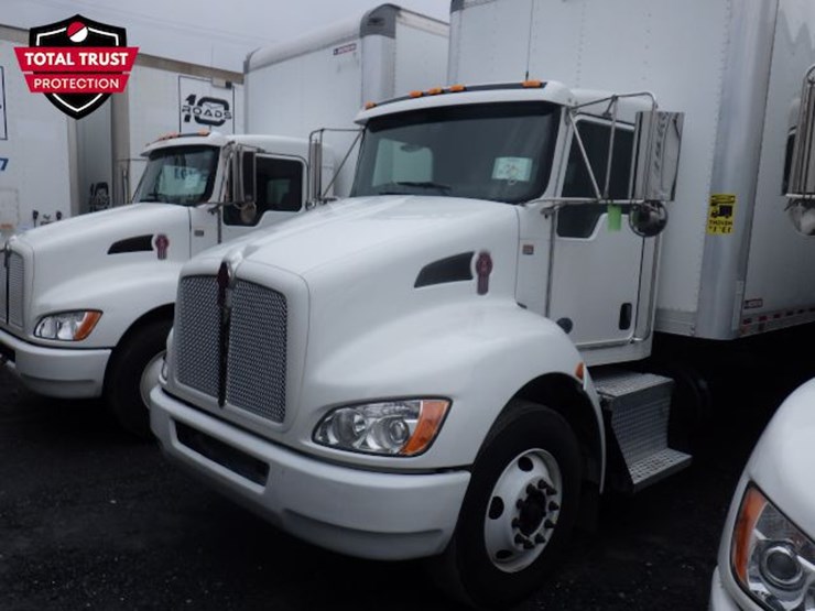 2022-kenworth-t270-image-1