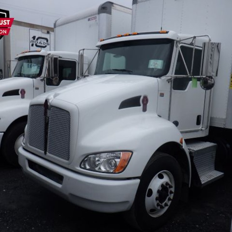 2022 KENWORTH T270