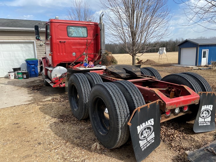 #1152-•-1994-white-gmc-tandem-axle-semi-(has-wi-title)-(non-runner)-(shawano,-wi)-image-5