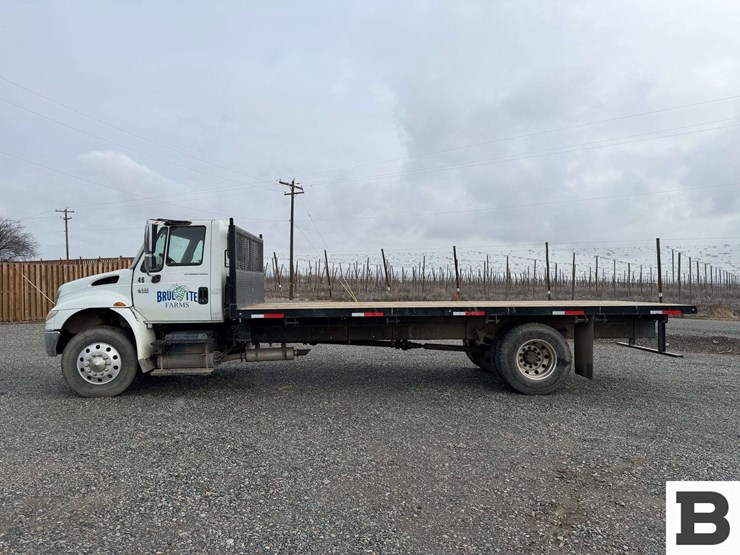 2007-international-durastar-4400-image-3