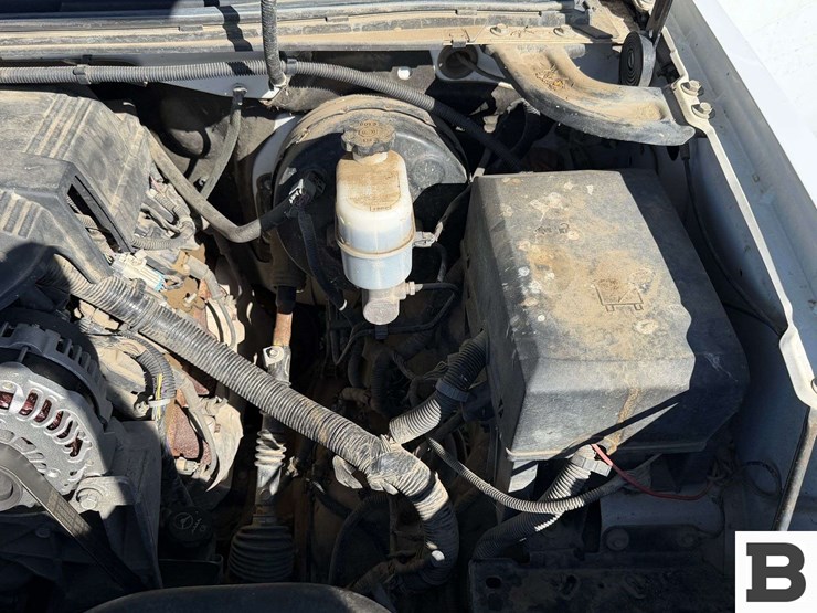 2012-chevrolet-silverado-1500-image-10