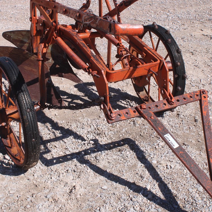 #2041 • CASE 2 Bottom Plow