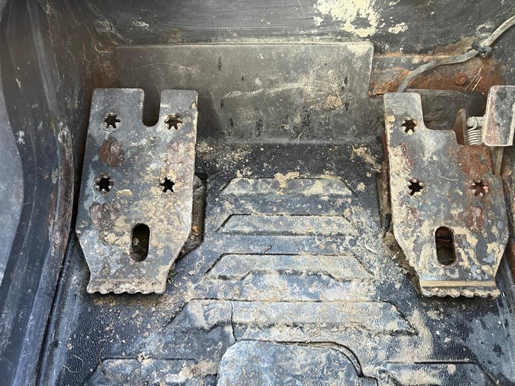 2022-bobcat-t66-image-25