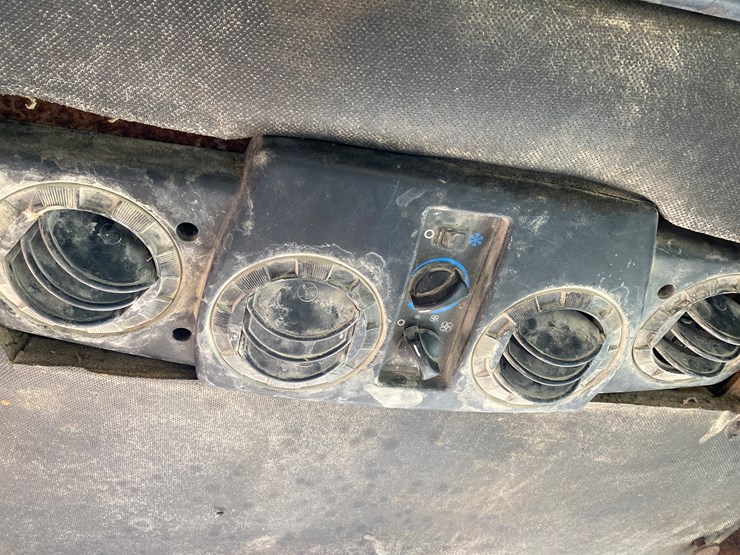 1994-dresser-530c-image-30