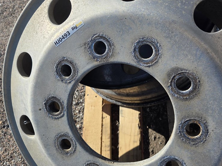 24.5"-aluminum-wheels-image-9