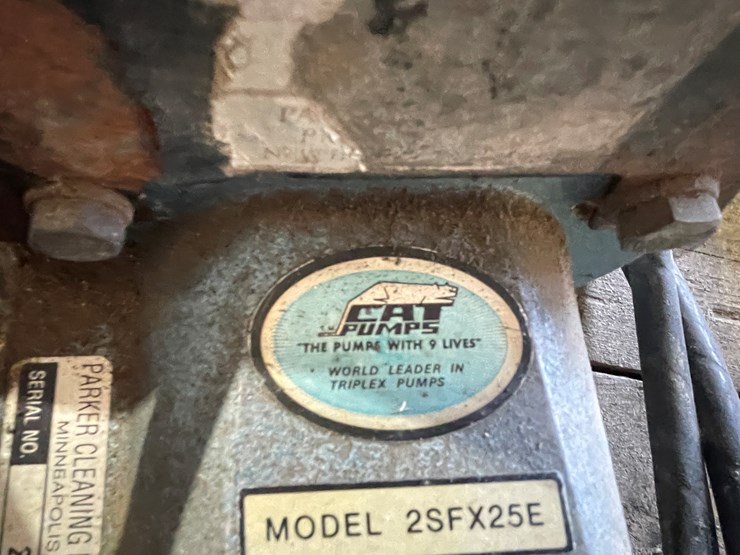 #7208-•-cat-pumps-electric-pressure-washer-image-7