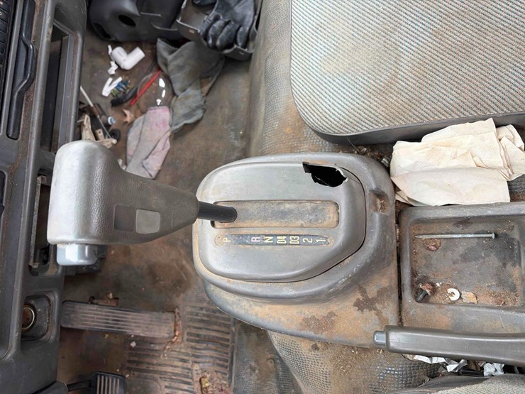 1997-isuzu-npr-image-15