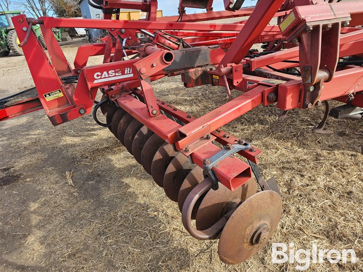 case-ih-4200-image-9