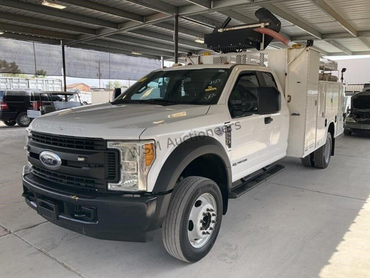 2017-ford-f550-image-4