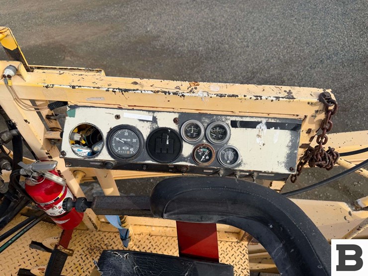 1995-international-915-image-43