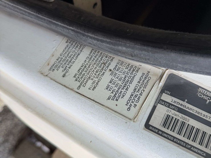 2003-international-durastar-4300-image-22