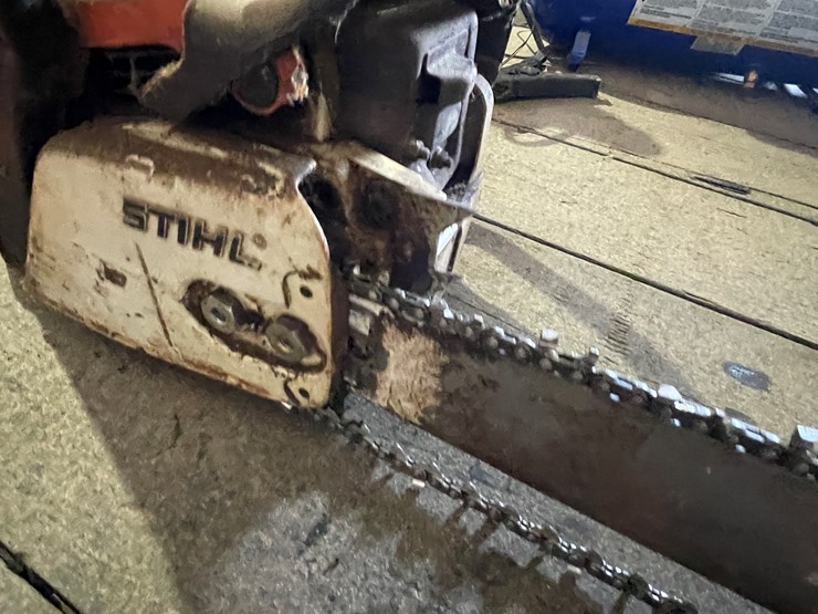 #7200-•-stihl-ms290-chain-saw-image-15