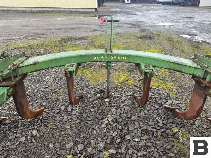 john-deere-7-image-13