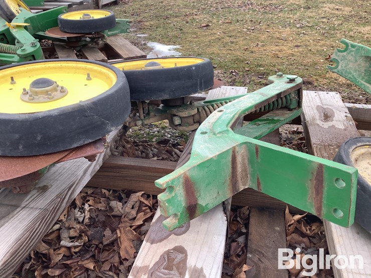 john-deere-1775-image-13