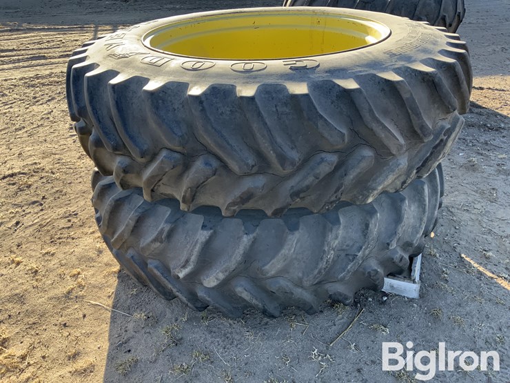 john-deere-8300-image-8