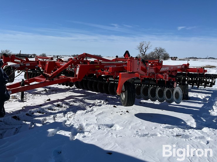 2018-kuhn-krause-interceptor-8050-image-10